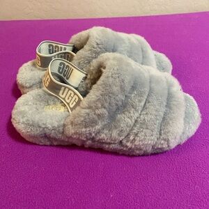 Uggs Fluff slippers size 9